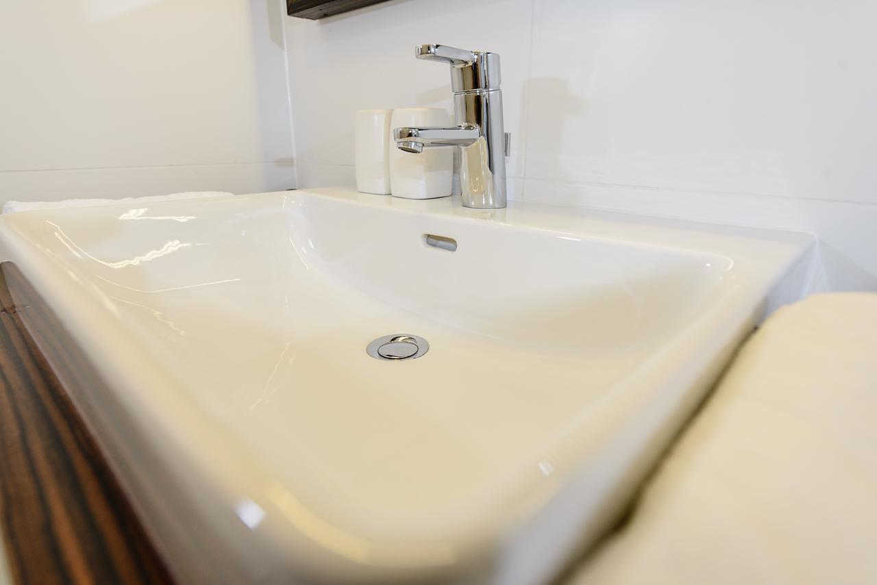 Dorfmeister Business Hotel B&B Weikersdorf am Steinfelde Ruang foto